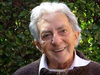 O Desejo de Viver O desejo de viver é original do psiquismo celular, não do pensamento conceitual, nem da vontade consciente.  Existe nas células uma qualidade de sobrevivência, um índice de longevidade relacionado com o desejo de viver.  Sentimos o desejo de viver quando podemos expressar os potenciais genéticos. O estímulo da expressão dos cinco conjuntos de potencial genético é uma forma de influir positivamente sobre o Inconsciente Vital.  A depressão é o esgotamento desse impulso de vida, a perda de motivações para seguir vivendo.  Uma catástrofe existencial como, por exemplo, a separação dos amantes ou a perda de um ser querido, podem influir gravemente sobre o Inconsciente Vital.  O terror da perda, a impotência, o sofrimento sem consolo possível, repercutem-se no Inconsciente Vital.  A  saúde  do Inconsciente Vital manifesta-se no  desejo de viver .  As pessoas "vivem mais"  porque querem viver , mas esse "querer viver" não provém da vontade consciente, mas sim de um " desejo das células ".    