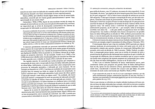'" Em exercicios mais convencionais de recuperação, os métodos modernos de buscasem texto nem
mesmo alcançam o nível 50/50 de desempenho quando estão envolvidas bases de dados muito
maiores (centenas de milhares de itens) (Harman, 1997; Sparck Jones, 1995).
gem média da Reuters, com 15t palavras, elll. menos de cinco segundos). A essa
velocidade. ele aleita, "um gigabyte de texto tomaria quase dois meses de tempo
de cru para categorizar". Isso se refere à mera colocação de noHcias em cerca de
200 categorias. Éclaro que a extração e manipulação de texto, que são mais com-
plexas, tomariam mais tempo de processamento. Hayes, em tom dramático, sa-
lienta que o CONSTRUE ocuparia20 anos ou mais de tempo de CPU para processar
uma base de dados de 100 gigabytes do tamanho de NEXIS. Embora válido, há um
equivoco nisso. Um sistema como o CONSTRUE foi projetado para cO/pora
relativamente pequenos, um de cada vez - por exemplo, todas as mensagens
recebidas num único dia - e não para análise de gigantescas bases de dados
retrospectivas. Isso lembra a distinção entre buscas retrospectivas em grandes
bases de dados bibliográficos na década de 1960, mediante processamento em
lotes, e o uso de atualizações das mesmas bases para notificação corrente (osi).
Esta era economicamente atraente; as buscas retrospectivas certamente não.
O desenvolvimento dos atuais sistemas de uso limitado é também muito caro.
CONSTRUE, por exemplo, exigiu 9,5 pessoa/anos de esforço (Hayes e Veinstein, 1991).
É interessante observar que o tipo de resultados 50/50 reportado por alguns
sistemas modernos de processamento de textos está muito peito do n[vel de
desempenho relatado para grandes sistemas de recuperação bibliográfica (por
exemplo, MEDLARS) na década de 1960 (Laneaste.., 1968a). Embora, na Sllper-
Rcie, a comparação pareça injusta, posto que as tarefas de extração de texto e
preenchimento de gabaritossão claramente mais complexas do que o trabalho de
recuperação de referências, deve~se também reconhecer que os cOlpora usados
nas tarefas mais complexas são bastante pequenos em comparação com o tama-
nho das bases de dados bibliográficos, mesmo as de 30 anos atrás.*
O fato é que os métodos booleanos de busca, relativamente toscos, mais
comumente usados para pesquisar em grandes bases de dados bibliográficos
hoje em dia, apesar de seus inúmeros crfticos, apresentam resultados notavel-
mente bons, considerando o tamanho dos cO/pora com que lidam, um ponto
levantado de modo muito convincente por Stanfill e VaItz (1992):
O que surpreende (do ponto de vista da IA) é que a abordagem estatística, que não
utiliza absolutamente qualquer conhecimento específico de uma área, funciona. E
funciona com quantidades de informação (gigabytes) que são incrivelmente grandes
pelos padrões da IA (p. 2I?).
Note-se que estavam se referindo aos simples métodos booleanos de busca usa-
dos em bases de dados indexadas (por exemplo, MEDLlNE) ou de texto completo
(por exemplo, NEXIS) e não às abordagens mais complexas de saldas ordenadas
por relevância provável.
D
336 INDEXAÇÃO E RESUMOS: TEORIA E PRÁTICA
mos) de um texto como um indicador de conteúdo melhor do que um resumo de
250 palavras formado com frases selecionadas do texto automaticamente.
Moens (2000), que trabalhou durante algum tempo na área de sumarização
automática, concorda que um resumo gerado automaticamente é apenas "uma
aproximação de um resumo ide~lu.
Gaizauskas e Vi1ks (1998), depois de uma excelente revisão do campo da
extração de texto (referem-se a ela como extração de informação (E[)), concluem
ser improvável que os níveis de desempenho característicos dos sistemas de
recuperação de informação se prestem à maioria dos propósitos:
Os escores combinados de precisão e revocação para os sistemas de recuperação da
informação [RI] mantiveram-se na faixa intermediáriados 50% durante muitos anos,
e é nessa faixa que hoje se encontram os sistemas de EI. Embora os usuários de siste~
mas de RI tenham se adaptado a esses níveis de desempenho, não está claro que sejam
aceitáveis para as aplicações de EI. É claro que o tolerável variará de uma aplicação
paraoutra. Musquando as aplicações de EI envolvem aconstrução de bases de dados
que cobrem longos períodos de tempo, que subseqüentemente tormam a entmda pam
análise ulterior, o ruído nos dados comprometerá seriamente sua utilidade (p. 97).
O interesse grandemente renovado por processos automáticos aplicados a
vários aspectos da recuperação da informação atraiu muitos grupos de pesquisa
para este campo pela primeira vez. Carentes de perspectiva histórica, é provável
que dupliquem trabalhos feitos no passado ou, no mínimo, deixem de se funda-
mentar em pesquisas anteriores. Só um exemplo: Fowler et aI. (1996) e Zizi
(1996) descrevem trabalho sobre visualização gráfica de conceitos em linha que
é muito parecido com o trabalho de Doyle (1961) realizado 40 anos antes.
No capítulo anterior, foi mostrado que muitas pesquisas que comparam a
recuperação de texto com a recuperação de bases de dados indexadas padecem
de sérias falhas. Infelizmente, o mesmo se pode dizer sobre comparações entre
processos de indexação automática e indexação por seres humanos. Há um
exemplo em Hmeidi et aI. (1997). Com base em resultados de recuperação numa
pequena base de resumos em árabe no campo da ciência da computação, os
autores concluem que a "indexação automática é pelo menos tão eficaz quanto
a indexação manual e mais eficaz em alguns casos". Na realidade, não houve
indexação manual: a comparação foi entre um processo de indexação automáti-
ca baseado no trabalho de Saltol1 e busca em texto aplicada aos resumos. Uma
vez que os procedimentos à la Salton destinam-se a melhorar tanto a revocação
quanto a precisão (por exemplo, com a eliminação de palavras de maior e menor
fl'eqüência), é natural que tenham alcançado melhores resultados d~ que se nada
fizessem com o texto além talvez de reduzi-lo à forma de tema/raiz.
Apesar de os custos de computação continuarem caindo, o processamento
atual de textos não é necessariamente uma proposta barata. Hayes (1992a) colo~
ca isso em perspectiva, com o exemplo do CONSTRUE. Em 1992, o sistema pro-
cessava texto à velocidade de cerca de 1 800 palavras por nl.inuto (uma mensa~
15. INDEXAÇÃO AUTOl-lÁTICA, REDAÇÃO AUTOMÁTICA DE RESlJIl,mS 337
 