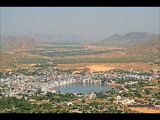 Pushkar, un oasis en el desierto del Thar.  El lago sagrado de Pushkar se formó a partir de unos petalos caídos de las manos de Brahma. www. laboutiquedelpowerpoint. com 