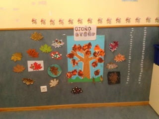 Infantil de 3 años el otoño