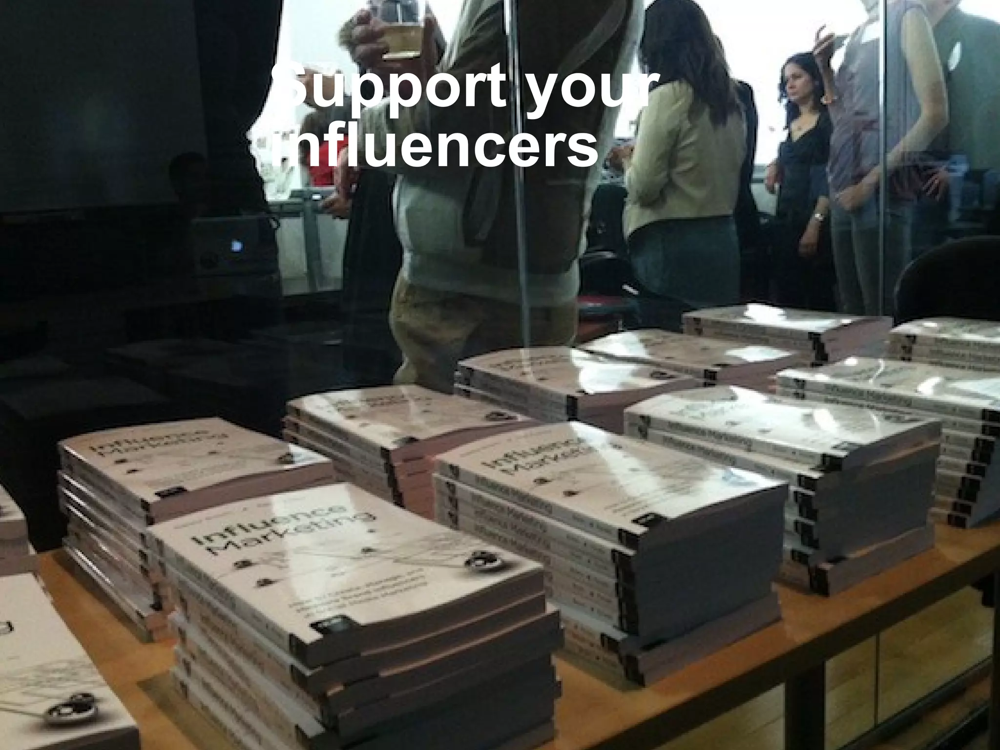 Traackr
Influencer Marketing

A SECOND LEVEL OF INFORMATION

Support your
influencers

Fiorella

 