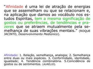 “[…] pode-se dizer que todos são médiuns,
pois não há quem não tenha os seus Espíri-
tos protetores e familiares, que tudo fazem
para transmitir bons pensamentos aos seus
protegidos. […].” (KARDEC, O Livro dos Médiuns, cap. XV,
item 182)
 