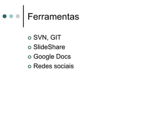 Abril de 2000: A banda Metallica entra com ações contra o Napster por distribuir suas canções de forma ilegal.