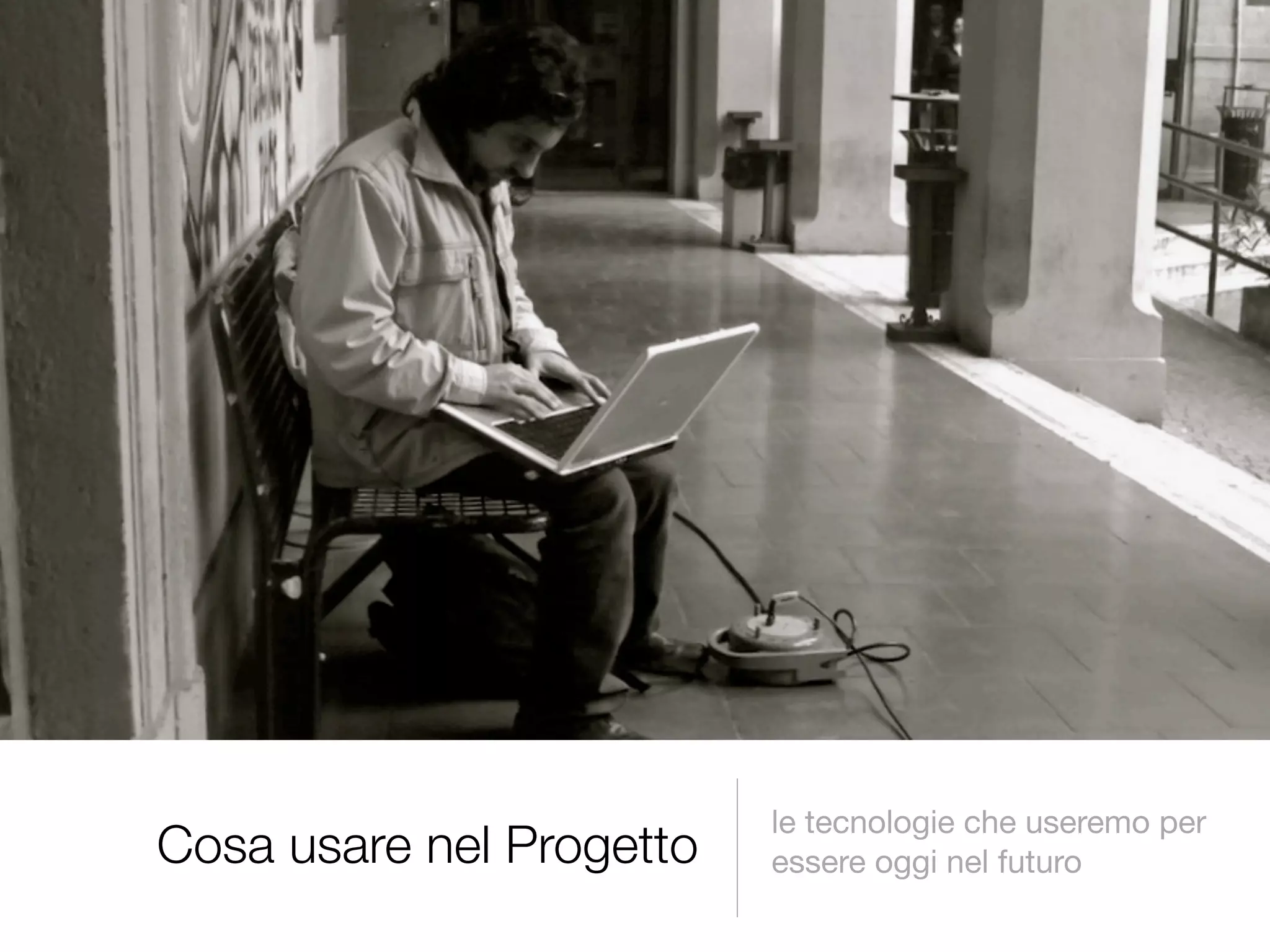 Introduzione al Web Semantico: URI, XML, RDF, SPARQL, RDFS, OWL