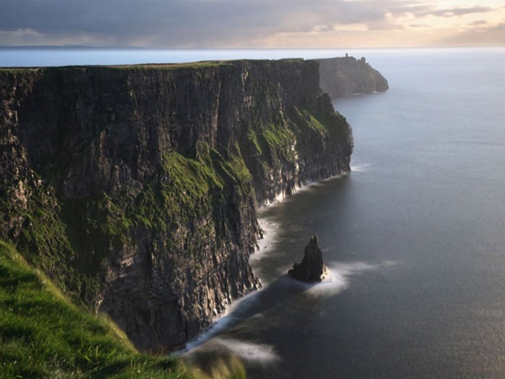 Ireland powerpoint template image