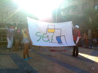 NORTZUK DIRA?
SEI kultura guztientzako zerbitzu hezigarri eta sozial bat da.
Irabazi asmorik gabeko gobernuz kampoko erakunde bat
da. Boluntarioek gazte etorkinen arazoak entzuten dituzte
eta horrela bere sentimentuak adierazten dituzte. Laguntza
honekin leku berri batera moldatzen dira.

 