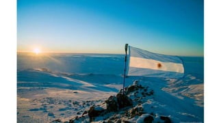 Isas mailen, himno nacional