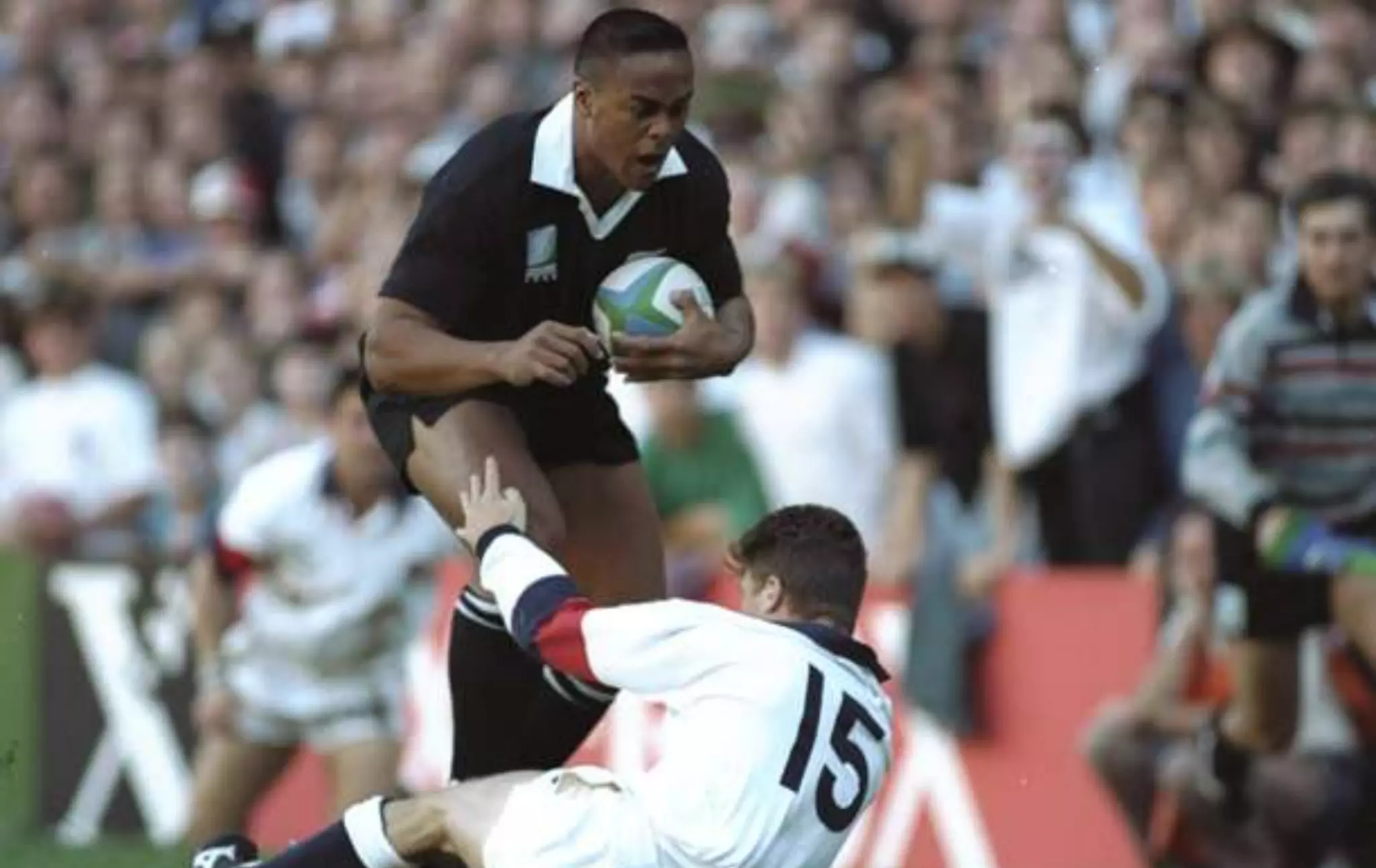 Social Media: Moving Beyond the Hype
•Beyond conventional B2B comms
• Engage directly with audiences, build trust and gather insight
• Marketing rhetoric vs. content and community
• Turn prospects into customers and customers into
  advocates
•Buyers and their journeys
•Workshop exercise
•Skype!
                                                    @jeremywoolf
 