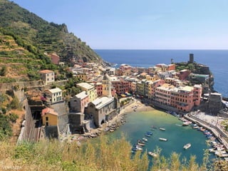VERNAZZA
 
