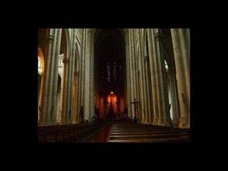 Repertorio del neogótico: Crucero, nervios, clave, triforio.