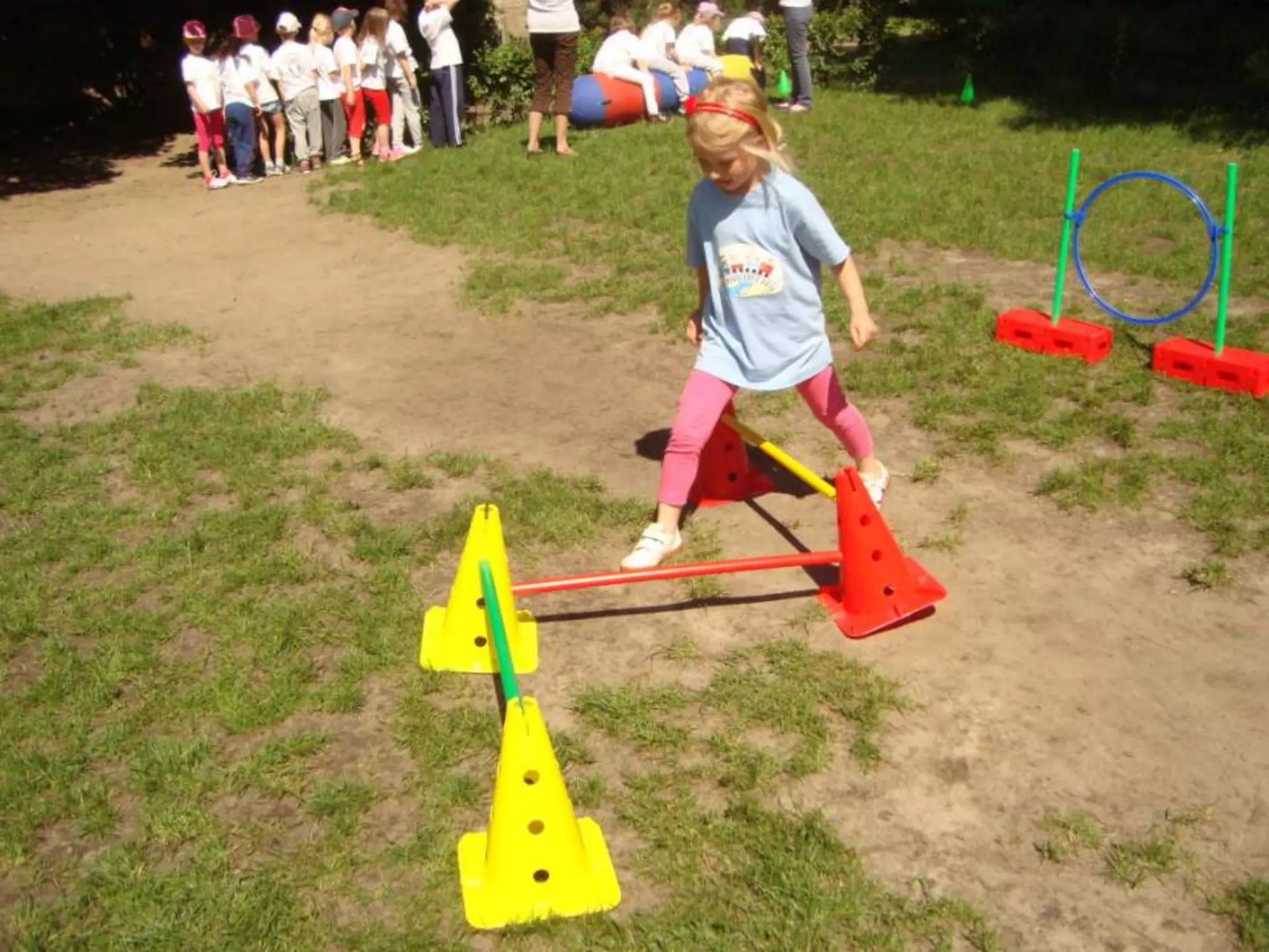 Zabawy sportowe w "Jarzębince"