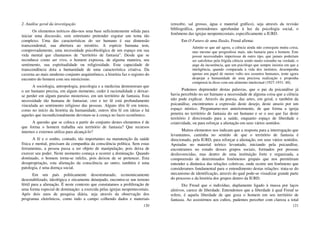 120
2. Análise geral da investigação
Os elementos teóricos dão-nos uma base suficientemente sólida para
iniciar uma discussão, sem entretanto pretender esgotar um tema tão
complexo. Uma das características do ser humano é sua dimensão
transcendental, sua abertura ao mistério. A espécie humana tem,
comprovadamente, uma necessidade psicobiológica de um espaço em sua
vida mental que chamamos de “território de fantasia”. Desde que se
reconhece como ser vivo, o homem expressa, de alguma maneira, seu
sentimento, sua espiritualidade ou religiosidade. Esta capacidade de
transcendência dota a humanidade de uma característica criativa. Da
caverna ao mais moderno conjunto arquitetônico, a história faz o registro do
encontro do homem com seu misticismo.
A sociologia, antropologia, psicologia e a medicina demonstram que
o ser humano precisa, em algum momento, ceder à racionalidade e deixar-
se perder em algum paraíso misterioso, em um território de fantasia. Esta
necessidade tão humana de fantasiar, crer e ter fé está profundamente
vinculada ao sentimento religioso das pessoas. Alguns têm fé em totens,
como no início da história da humanidade, outros têm fé em ideias e há
aqueles que incondicionalmente devotam-se à crença no lucro econômico.
A questão que se coloca a partir do conjunto destes elementos é de
que forma o homem trabalha seu território de fantasia? Que recursos
internos e externos utiliza para alcançá-lo?
A fé e o sonho, contudo, tão importantes na manutenção da saúde
física e mental, precisam da companhia da consciência política. Sem estas
ferramentas, a pessoa passa a ser objeto de manipulação, pois deixa de
exercer seu poder. Neste momento começa a ocorrer a dominação. Quando
dominado, o homem torna-se infeliz, pois deixou de se pertencer. Esta
desapropriação, esta alienação da consciência ao outro, também é uma
patologia, é uma doença social.
Em um país politicamente desestruturado, economicamente
desestabilizado, ideológica e eticamente deturpado, encontra-se um terreno
fértil para a alienação. É neste contexto que constatamos a proliferação de
uma forma especial de dominação: a exercida pelas igrejas neopentecostais.
Após dois anos de pesquisa diária, seja através da observação dos
programas eletrônicos, como indo a campo colhendo dados e materiais
121
(enxofre, sal grosso, água e material gráfico), seja através da revisão
bibliográfica, pretendemos aprofundar à luz da psicologia social, o
fenômeno das igrejas neopentecostais, especificamente a IURD.
Em O Futuro de uma Ilusão, Freud afirma:
Admite-se que até agora, a ciência ainda não conseguiu muita coisa,
mas mesmo que progredisse mais, não bastaria para o homem. Este
possui necessidades imperiosas de outro tipo, que jamais poderiam
ser satisfeitas pela frígida ciência sendo muito estranho na verdade, o
auge da incoerência, que um psicólogo que sempre insistiu em que a
inteligência, quando comparada à vida dos instintos, desempenha
apenas um papel de menor vulto nos assuntos humanos, tente agora
despojar a humanidade de uma preciosa realização e proponha
compensá-la disso com um alimento intelectual (1927-1931: 48).
Podemos depreender destas palavras, que o pai da psicanálise já
havia percebido no ser humano a necessidade de alguma coisa que a ciência
não pode explicar. Através da poesia, das artes, em geral, e também da
psicanálise, encontramos a expressão deste desejo, deste anseio por um
espaço místico. Perguntamo-nos anteriormente, de que forma a igreja
penetra no território de fantasia do ser humano e se o uso que faz deste
território é direcionado para a saúde, enquanto espaço de liberdade e
criatividade, ou para reforçar a alienação em seus vários sentidos.
Muitos elementos nos indicam que a resposta para a interrogação que
levantamos, caminha no sentido de que o território de fantasia é
direcionado, pela IURD, para reforçar a alienação, em seus vários sentidos.
Apoiadas no material teórico levantado, iniciando pela psicanálise,
encontramos no estudo desses grupos sociais, formados por pessoas
desfavorecidas, mas dentro de uma instituição forte e organizada, a
compreensão de determinados fenômenos grupais que nos permitiram
entender a dinâmica das relações coletivas, onde ocorre um fenômeno que
consideramos fundamental para o entendimento destas relações: trata-se do
mecanismo de identificação, através do qual pode-se visualizar grande parte
do processo e da história dos grupos dentro da IURD.
Diz Freud que o indivíduo, duplamente ligado à massa por laços
afetivos, carece de liberdade. Entendemos que a liberdade à qual Freud se
refere, é aquela liberdade de que goza o homem em seu território de
fantasia. Ao assistirmos aos cultos, pudemos perceber com clareza a total
 