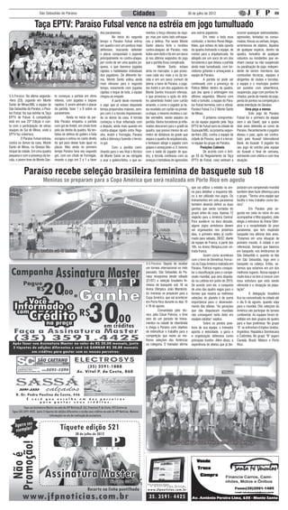 São Sebastião do Paraíso                                                      Cidades                                           30 de julho de 2012                                                  09


                     Taça EPTV: Paraíso Futsal vence na estréia em jogo tumultuado
                                                                            dos paraisenses.                      mentou a força ofensiva da equi-         aos outros jogadores.                ocorrer quaisquer animosidades,
                                                                            	          No início do segundo       pe, mas por outro lado enfraque-         	         Em meio a toda essa        agressões, tentadas ou consu-
                                                                            tempo o Paraíso Futsal entrou         ceu a defesa. Por vezes Monte            confusão, o técnico Ronei Maga-      madas, físicas ou verbais, brigas,
                                                                            em quadra com um postura mais         Santo atacou forte e recebeu             lhães, que estava do lado oposto     arremessos de objetos, líquidos
                                                                            defensiva, buscando defender          contra-ataques de Paraíso, mas           da quadra instruindo a equipe, de    de qualquer espécie, dentro da
                                                                            o placar conquistado e jogando        todos sem êxito e foi em um lance        costas para a arquibancada, foi      quadra, tumultos de qualquer
                                                                            principalmente no contra-ataque,      já nos últimos segundos do jogo          atingido por um soco de um dos       natureza ou incidentes que ve-
                                                                            por conta de ser uma quadra pe-       que a partida ficou complicada.          torcedores,o que deixou a partida    nham causar ou não suspensão
                                                                            quena, o que favorece jogadas         	          Monte Santo estava            ainda mais tumultuada, com tor-      ou paralisação de jogo, indepen-
                                                                            rápidas e habilidades individuais     atrás no marcador, o que provo-          cedores gritando e ameaçando a       dente de serem membros das
                                                                            dos jogadores. De diferente for-      cava cada vez mais a ira da tor-         equipe de Paraíso.                   comissões técnicas, equipes e
         Equipe de Paraíso que jogou em Monte Santo                         ma, Monte Santo voltou ainda          cida e em um lance comum de              	         A partida só pode ser      dirigentes de clubes e torcidas,
                                                                            mais ofensivo para o segundo          lateral, a favor de Paraíso, o joga-     continuada com a presença da         a equipe e o município podem
                                                                            tempo, novamente com jogadas          dor André e um dos jogadores de          Polícia Militar dentro da quadra,    ser punidos com advertência,
                                                                            rápidas e toque de bola, a equipe     Monte Santos trocaram ofensas,           que deu apoio à arbitragem nos       suspensão, jogo com portões fe-
S.S.Paraíso: Na última segunda-       to começou a partida em rítmo         chegou ao empate.                     o que provocou a ação do árbi-           últimos segundos. Mesmo com          chados, perda de mando de jogo,
-feira (23), jogando em Monte         intenso, com jogadas e toques         	          A partir deste momento     tro advertindo André com cartão          todo o tumulto, a equipe do Para-    perda de pontos na competição e
Santo de Minas/MG, a equipe de        rápidos. E assim abriram o placar     o jogo que já estava disputado        amarelo, e como o jogador já ha-         íso Futsal terminou com a vitória:   ainda interdição do Ginásio.
São Sebastião do Paraíso, o Para-     da partida, fazer 1 x 0 sobre os      tomou proporsões maiores, sem-        via recebido um cartão na primei-        Paraíso Futsal 3 x 2 Monte Santo            Uma peça a menos
íso Futsal, fez sua estréia na Taça   paraisenses.                          pre com o a torcida impulsionan-      ra etapa, o mesmo recebeu o car-         de Minas.                            	         Este jogo do Paraíso
EPTV de Futsal. A competição          	         Ainda no início da par-     do os donos da casa. A torcida        tão vermelho, sendo expulso da           	         O próximo compromis-       Futsal foi o primeiro da equipe
está em sua 23ª Edição e con-         tida Paraíso empatou a partida        começou a ficar inflamada com         partida. Vários torcedores já infla-     so da equipe jogando pela Taça       sem o ala David, que a quase
ta com a participação de várias       com gol de André, em chute forte      a disputa, ainda mais quando em       mados desceram para o gradil da          EPTV de Futsal será na cidade de     dois anos defendia as cores de
equipes do Sul de Minas, onde a       pela ala direita da quadra. Na ten-   contra-ataque rápido entre Regi-      quadra, que possui menos de um           Guaxupé/MG, na próxima segun-        Paraíso. Recentemente o jogador
EPTV faz cobertura.                   tativa de defesa do goleiro a bola    nho, André e Formigão, Paraíso        metro de distância da grade que          da-feira (30), contra a equipe da    deixou o país, após ser contra-
	         O Paraíso Futsal estreou    escapou e entrou no canto direito     volta à liderança fazendo o tercei-   separa a quadra da arquibancada,         cidade de Passos, que é a tercei-    tado pelo Kuwait International
contra os donos da casa, Monte        do gol para deixar tudo igual no      ro gol.                               e tentavam atingir o jogador com         ra equipe do grupo de Paraíso.       Bank, do Kuwait. O jogador fez
Santo de Minas, no Ginásio Mu-        placar. Mas ainda no primeiro         	          Com a partida cami-        golpes e ameaçando-o. E mesmo                   Punições Cabíveis             seu jogo de estréia pela equipe
nicipal da cidade. Em uma quadra      tempo Paraíso faria seu segundo       nhando para o seu final o técnico     com a saída do jogador de qua-           	         De acordo com o Arti-      do Kuwait o final de semana,
pequena e com a presença da tor-      gol, com um chute de Formigão,        de Monte Santo se viu obrigado        dra, a torcida continuou com as          go 53 do Regulamento da Taça         estreando com vitória e com boa
cida, o jovem time de Monte San-      virando o jogo em 2 x 1 a favor       a usar o goleiro/linha, o que au-     ameças e tentativas de agressões         EPTV de Futsal, caso venham a        atuação.


            Paraíso recebe seleção brasileira feminina de basquete sub 18
                            Meninas se preparam para a Copa América que será realizada em Porto Rico em agosto
                                                                                                                                                           que vai utilizar a estadia na are-   putaram um campeonato mundial
                                                                                                                                                           na para detalhar o esquema táti-     também deve fazer diferença para
                                                                                                                                                           co a ser utilizado nos jogos. Os     o grupo. “Temos uma equipe que
                                                                                                                                                           treinamentos em solo paraisense      facilita o meu trabalho como téc-
                                                                                                                                                           também deverão definir as duas       nico”.
                                                                                                                                                           garotas que serão cortadas do        	          Em Paraíso pela se-
                                                                                                                                                           grupo antes da copa. Apenas 12       gunda vez (veio no início do ano
                                                                                                                                                           viajarão para a América Central.     acompanhar o filho jogador), Júlio
                                                                                                                                                           Para auxiliá-lo na dura decisão,     elogia a estrutura da Arena Olím-
                                                                                                                                                           alguns jogos amistosos devem         pica e a receptividade do povo
                                                                                                                                                           ser organiazdos nos próximos         paraisense, que tem respirado
                                                                                                                                                           dias, o primeiro deles já confir-    basquete nos últimos dois anos.
                                                                                                                                                           mado para sábado, 28/07, diante      “Estamos em uma situação de
                                                                                                                                                           da equipe de Franca, à partir das    primeiro mundo. A cidade é um
                                                                                                                                                           10h, na Arena Olímpica,com en-       referencial. Sempre que falamos
                Seleção brasileira sub-18 feminina                                                                                                         trada franca.                        em basquete, nos lembramos de
                                                                                                                                                           	         Assim como aconteceu       São Sebastião e, quando se fala
                                                                                                                                                           com o time de Demétrius Ferruc-      em São Sebastião, logo vem o
                                                                                                                  S.S.Paraíso: Depois de receber           ciú na Copa América realizada em     basquete na cabeça. Então, sa-
                                                                                                                  um torneio internacional no mês          Paraíso, Patrício espera conquis-    bemos que estamos em um dos
                                                                                                                  passado, São Sebastião do Pa-            tar a classificação para o campe-    melhores lugares. Nossa equipe é
                                                                                                                  raíso recepciona desde sábado            onato mundial, que será disputa-     muito boa e só tem a crescer com
                                                                                                                  (21/07) a seleção brasileira fe-         do na Letônia em junho de 2013.      essa estrutura que está sendo
                                                                                                                  minina de basquete sub 18 na             De acordo com ele, a conquista       oferecida e a recepção da popu-
                                                                                                                  Arena Olímpica João Mambrini.            de uma das quatro vagas para o       lação”.
                                                                                                                  As meninas se preparam para a            torneio que reunirá as melhores      	          A delegação brasileira
                                                                                                                  Copa América, que vai acontecer          seleções do planeta é de suma        fica na concentrada na cidade até
                                                                                                                  em Porto Rico durante os dias 15         importância para o desenvolvi-       o dia 9 de agosto, quando viaja
                                                                                                                  e 19 de agosto.                          mento das atletas. “As gerações      para o mundial. Oito seleções da
                                                                                                                  	         Comandada pelo téc-            que não disputaram mundiais          América vão participar do torneio
                                                                                                                  nico Júlio César Patrício, o time        não conseguem tanto êxito em         continental. As equipes foram di-
                                                                                                                  vem de um período de treina-             equipes adultas” explica.            vididas em dois grupos de quatro
                                                                                                                  mentos na cidade de Uberlândia           	         Sobre os pontos posi-      para a fase preliminar. No grupo
                                                                                                                  e chega a Paraíso com objetivo           tivos de sua equipe, o treinador     “A” se enfrentam Estados Unidos,
                                                                                                                  de intensificar o trabalho para a        aponta a velocidade, a garra e       Argentina, República Dominicana
                                                                                                                  competição que reúne as me-              a organização defensiva como         e Colômbia. No grupo “B” jogam
                                                                                                                  lhores seleções das Américas             principais trunfos. Além disso, a    Canadá, Brasil, México e Porto
                                                                                                                  na categoria. O treinador afirma         experiência de atletas que já dis-   Rico.




                                                                                                                                       Atletas da seleção durante treinamento na Arena Olímpica
 