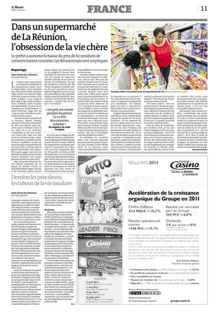 france
Dansunsupermarché
deLaRéunion,
l’obsessiondelaviechère
Lepréfetaannoncélabaisseduprixde60produitsde
consommationcourante.LesRéunionnaissontsceptiques
Derrièrelesprixélevés,
lestabousdelavieinsulaire
Reportage
Saint-Denis de La Réunion
Envoyée spéciale
L
e chariot roule à grand bruit
sur le bitume surchauffé du
supermarché Jumbo Score
de Sainte-Marie, entre l’aéroport
etlavilledeSaint-Denis.Françoise
Albac,lamère,courtdevant.Hugo,
le fils aîné, pousse le chariot à vive
allure. Grégoire, 3 ans, occupe le
petit siège rouge, tandis qu’Aline,
8 ans, se délecte, assise à la place
des marchandises, de cette course
cahotique à la consommation. Ce
mardi 28février, Hugo fête ses
12ans et toute la famille est pres-
sée de faire les courses.
C’estaussilejouroùlepréfetde
La Réunion, Michel Lalande,
annonce la liste des produits dont
les prix vont baisser, après plu-
sieurs jours d’émeutes contre la
vie chère, du 21 au 26 février.
«D’habitude, je vais chez Leclerc,
c’est moins cher. Mais c’est plus
loin et je n’ai pas le temps», expli-
queFrançoise.L’auxiliairedepué-
riculture a griffonné sa liste sur
uneenveloppe,àlaquelleellejette
un coup d’œil en entrant dans la
galerie marchande, sans ralentir.
Elle a 45ans, gagne 1475euros net
parmoisettouche425eurosd’allo-
cations familiales. Son compa-
gnon est moniteur d’auto-école.
Alineadûquitterlefondducha-
riot, bientôt remplacée par un
paquet de céréales Crunch, un
tubededentifriceColgate,uneboî-
te de mouchoirs, douze yaourts
nature Yoplait, des Danone à boi-
re, des spaghettis Panzani, deux
bouteilles de Ketchup bon mar-
ché, huit sachets de soupe aux
nouilles chinoise, de la purée en
flocons, des madeleines, du soja,
des Barquette 3Chatons, des BN
Pocket, des goûters marbrés Casi-
no, du Coca, un pack de six bou-
teillesde Bagatelle,une eaulocale,
des Chamallows et des crocodiles
Haribo,unpotdeNutellaXXL,dou-
ze œufs et un litre de lait Candia à
0,93euro, «produit liste du Cos-
par». Un revenant.
En 2009, dans le sillage du LKP,
le collectif contre la «profitation»
delaGuadeloupe,les Réunionnais
avaient monté le Cospar, Collectif
des organisationssyndicales,poli-
tiques et associatives de La Réu-
nion, qui avait notamment obte-
nu des grandes surfaces qu’elles
diminuentde5%à20%lesprixde
250produitsalimentairesetména-
gers. Autant dire que ces conquê-
tesnesontplusqu’unvaguesouve-
nir,dansuneîleoù52%delapopu-
lation vit en dessous du seuil de
pauvreté, soit avec moins de
817eurosparmois.Ilserasansdou-
teplusdifficile,cettefois,decroire
aux promesses.
La petite famille créole est arri-
vée à la caisse. Montant de l’addi-
tion: 160,10euros. Bien peu des
produits entassés dans le chariot
sont concernés par la baisse des
prix qui doit intervenir le 12mars.
Parmi eux, les spaghettis Panzani
(1,55euro) devront coûter 16%
moins cher, l’effort étant réparti
entre la grande distribution et les
fournisseurs, soit 8% chacun. Le
prixdes BNetdes céréalesCrunch
(4,09euros) devra diminuer de
20%. Le paquet de douze yaourts
nature (Yoplait, Danone ou Piton
des neiges) devra également bais-
serde20%,dont8%consentispar
le conseil général. «Le yaourt qui
viendra de Normandie, il sera tou-
jours plus cher à Mayotte qu’en
Normandie»,avaitpourtantexpli-
qué le premier ministre, François
Fillon,enjuillet2009.Ilavaitajou-
té que la question ne pouvait être
résolue «que par le développe-
ment des productions locales».
En attendant, les «produits
pays» sont toujours beaucoup
pluschersquelesproduitsimpor-
tés.ChezCarrefour,lefaux-filetde
bœuf de La Réunion coûte
23,90euroslekiloalorsquelavian-
de importée est à 20,90euros. Il
en va de même pour tous les mor-
ceaux.Les légumes atteignentdes
prix exorbitants: les champi-
gnons de Paris, à 13,95euros le
kilo,lecéleri-raveà12eurosoul’ar-
tichaut à 2,35euros la pièce.
Labaisseannoncéelaissescepti-
que Michel, 56ans, retraité depuis
cinq ans de la police de l’air et des
frontières. «Ils ont augmenté les
prix il y a quinze jours. Je le sais, je
fais tous les supermarchés», assu-
re-t-il. C’est aussi l’antienne des
Réunionnais sur radio Freedom, la
stationplusécoutéedel’île.«J’aivu
unecuissedelapinausupermarché
à 7,34euros», s’exclamait un audi-
teurlundi.«Lesprixontmontépen-
dantlesgrèves.Çavaêtredesconne-
ries, la baisse», a prédit le suivant.
Telautreavaitvusonproduitvais-
selleà6,70euros.«J’ailemêmeàla
maison à 4,80euros. Ils ont pris les
devants!» Pour beaucoup, la bais-
sedesprix seraitunleurre.
Une autre crainte a saisi ces
consommateurs friands de gran-
desmarquesquesontlesRéunion-
nais:celledevoirlabaissedesprix
concentrée sur des produits de
qualité médiocre. Le préfet a donc
prissoindepréciserenprésentant
la liste que «la qualité [avait] été
un critère essentiel de choix».
Dans les allées de l’hypermar-
ché Carrefour, Holi, 40 ans, une
Franco-Malgache, a fait ses comp-
tes depuis longtemps: «Avec le FF
[francfrançais],jeprenaisdesmar-
ques, avec l’euro je ne peux plus»,
dit-elle. Elle connaît bien les prix
de chaque supermarché et achète
ici son shampooing, par exemple.
En revanche, les céréales préfé-
rées de ses filles de 13ans et 17ans,
se trouvent chez Leclerc, pour
beaucoup moins cher. Cette gran-
desurface,raconte-t-elle,offredes
promotions sur la viande tous les
mardis matin. « C’est une ruée
incroyable chaque semaine.»
Jean-Jacques, fines lunettes cer-
clées, ex-professeur des écoles,
prend son temps, il est àla retraite.
A 65 ans, il n’a pas à courir dans les
rayons ni à examiner les prix à la
loupe.Commefonctionnaire,iltou-
chaituneprimedeviechère,majo-
rant son salaire de 53% et mainte-
nant sa pension de 37%. «On sait
bien que tôt ou tard ce privilège va
sauter», dit-il. Mais il refuse de
jouerlesboucsémissairesdumalai-
se social et ne peut s’empêcher de
souligner les paradoxes de cette
société, tiraillée entre grande pau-
vretéetconsumérismeforcené.p
Béatrice Gurrey
«Lesprixontmonté
pendantlesgrèves.
Çavaêtre
desconneries,
labaisse»
Un auditeur de radio
Freedom
Françoise Albac et ses enfants dans un supermarché del’île. IMAZ PRESS REUNION POUR «LE MONDE»
Saint-Denis de la Réunion
Envoyée spéciale
À quelques semainesdela prési-
dentielleet aprèsquatrejours de
négociations,le préfetde La Réu-
nion,MartinLalande,aannoncé,
mardi28février,que les prix de
soixanteproduitsde consomma-
tioncouranteallaientbaisser dans
lesgrandes etmoyennessurfaces,
de10%à 40%,à partirdu 12mars.
Cetaccordentrepouvoirs
publics,grandedistributionetcol-
lectivitéslocalescomplèteles
mesuresd’urgencedéjàadoptées
aprèslescinqjoursd’émeutes
contrelaviechèredelasemaine
dernière:baissede30%duprixde
labouteilledegazet de8centimes
dusans-plombetdugazoleàla
pompe.Lafactured’électricitédes
foyerslesplusmodestesseraallé-
gée.Deuxspécialistesviendront
renforcerl’Observatoiredescoûts,
dontle budgetpassede30000à
50000euros.Lesacteurssociaux
s’accordaientàdirequeses
moyensneluipermettaientpasde
contrôlerl’applicationdesaccords
signésen2009aprèslemouve-
mentsocial.
Lesprixen baissedecesquaran-
te-huitproduitsalimentaireset
douzenonalimentaires(produits
d’entretien,d’hygiène,pourbébé)
nesontgarantisquejusqu’àlafin
del’année.Laparticipationdu
conseilgénéralàceteffortpourles
consommateursestestiméeà
5millionsd’euros.Celleduconseil
régionaln’apasétécommuni-
quée,tandisquelagrandedistribu-
tionet lesfournisseurscontribue-
raientàabaisserles prixde7%.Ces
notionsrestaientassezflouesetil
n’ajamaisétéquestiond’inclure
destransports,desservicesbancai-
res,delatéléphoniemobileoudu
logementdansles baissesdeprix.
«Laviechère»danslesîlesconcer-
nepourtantl’ensembledespro-
duitsetdesservices.
Surprime
Néanmoins,lesdeuxprésidents
del’exécutiflocal,DidierRobert
(UMP),présidentduconseilrégio-
nal,etNassimahDindar(MoDem),
présidenteduconseilgénéral,ont
abordéuntabou: «Laquestiondes
monopolesdoitêtreposée»,aditle
premier.«Lesprixdépendentdes
importations,maisaussidesmono-
polesetdes oligopoles.Unautre
modèleestà construire»,aassuré
laseconde.AinsiBernardHayot,
propriétaired’ungrouped’origine
martiniquaisequifuttantdénon-
céàlaGuadeloupe,possèdeplu-
sieursconcessionsàLaRéunion:
Carrefour,Danone,Mr.Bricolage,
Decathlon,ainsiqueRenault,Mer-
cedes,Volkswagen,Audi,Skodaet
Hyundaipourl’automobile.
Unautretaboudelasociétéréu-
nionnaisecommenceàêtreabor-
dépubliquement:celuidelasur-
primedesfonctionnaires(+53%
deleursalairedebase)etdes
cadresduprivéen raisondelavie
chère,commeailleursdansles
DOM.«L’heureestvenuedela
remettreencause,maispaspour
ceuxquisontdéjàenposte»,propo-
seGilbertAnnette,lemaire(PS)de
Saint-Denis.Cescontratspourles
nouveauxentrantsseraientnégo-
ciésselonleprincipe«niprivilège
nisanction»,àune condition,
notamment:quel’économieréali-
séesoitintégralementinvestieà
LaRéunion. p
B.G.
110123
Jeudi 1er
mars 2012
 