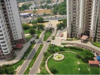 Suncity Essel Tower MG Road Gurgaon, P.Court 5+Servant 3800sqft @ 3.25 Cr