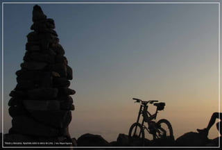 Tributo y descanso. Apacheta sobre la sierra de Lima. | foto. Miguel Figueroa
 