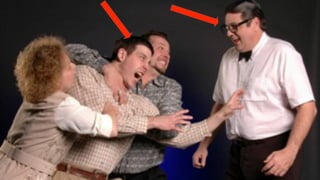 @RealGeneKim 
IT Ops And Dev At War 
6 
 