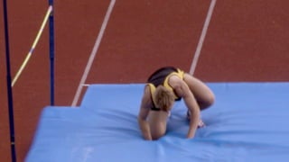 57
Die 5 Imperative Digitaler Transformation
Organisation
agilisieren!
Innovation
im Ecosystem!
Leadership &
Culture!
«User Experience» vor «Feature-itis»
ECO > EGO
Ecosystem is bigger than a single Egobrand
Geschäftsmodelle
digitalisieren!
Kunde
begeistern!
«Big can be beautiful» - Aber es braucht
manchmal etwas Kreativität im Umgang.
Digitale Hebel lassen klassische Assets
glänzen
«Culture Eats Strategy for Breakfast»
 