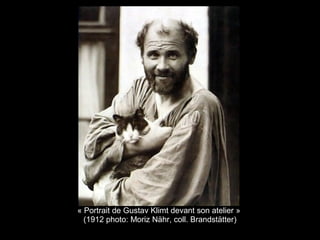 « Portrait de Gustav Klimt devant son atelier »
(1912 photo: Moriz Nähr, coll. Brandstätter)
 