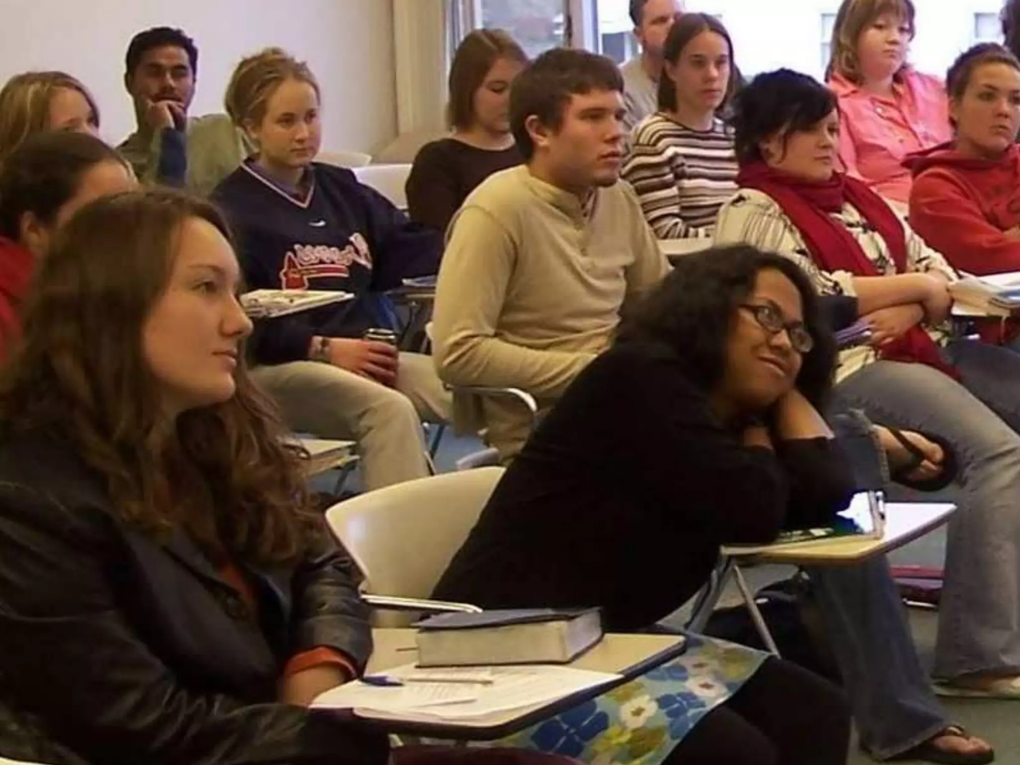 Unique Benefits of General Education




                          hook



    reach
 