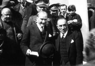 MUSTAFA KEMAL ATATÜRK