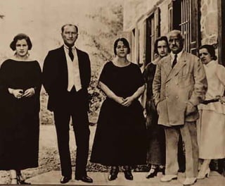 MUSTAFA KEMAL ATATÜRK