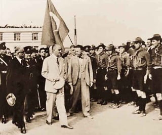 MUSTAFA KEMAL ATATÜRK