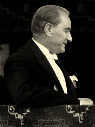 MUSTAFA KEMAL ATATÜRK