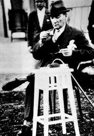 MUSTAFA KEMAL ATATÜRK