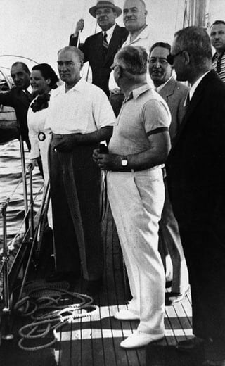 MUSTAFA KEMAL ATATÜRK