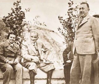 MUSTAFA KEMAL ATATÜRK