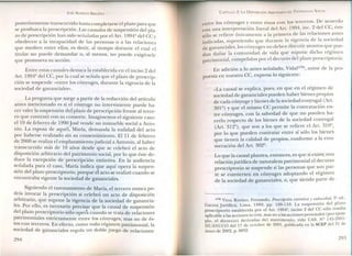 JOSÉ AlMEIDA BRICEÑO
posteriormente trans~ur~~do hasta completarse el plazo para que
se produzca.la ~=escnpc~on. Las causal es de suspensión del pla-
zo de prescnpClon han sido señaladas por el Art. 1994º del CC
obedecen a la incapacidad de las personas o a las relacione~
que medien entre ellas, es decir, al tiempo durante el cual el
titular no puede demandar o, al menos, no puede exigírsele
que promueva su acción.
Entre estas causales destaca la establecida en el inciso 2 del
~~t. 1994º del CC, por la cual ~eseñala que el plazo de prescrip-
ClO?se suspende «entre los conyuges, durante la vigencia de la
sociedad de gananciales».
La pregunta que surge a partir de la redacción del artículo
antes mencionado es si el cónyuge no interviniente puede ha-
cer valer la suspensión del plazo de prescripción frente al terce-
ro que contrató con su consorte. Imaginemos el siguiente caso:
ellO de febrero de 1990José vende un inmueble social a Anto-
nio. La esposa de aquél, María, demanda la nulidad del acto
por haberse realizado sin su consentimiento. El 11 de febrero
de 2000 se realiza el emplazamiento judicial a Antonio, al haber
t~ansc~~~do m~ d~ 10 años desde que se celebró el acto de
disposición arbI.t:ano del patrimonio social, por lo que éste de-
du_ce la excepcion de prescripción extintiva. En la audiencia
s:?alada para el caso, María indica que aquí opera la suspen-
sion del plazo prescriptorio, porque el acto se realizó cuando se
encontraba vigente la sociedad de gananciales.
Si . d .~ . gUlen o el razonamiento de María, el tercero nunca po-
dn~ mv?car la prescripción si celebró un acto de disposición
arbitrario, que supone la vigencia de la sociedad de ganancia-
les. Por ello, es necesario precisar que la causal de suspensión
del ~lazo prescriptorio sólo opera cuando se trata de relaciones
patnmomales estrictamente entre los cónyuges, mas no de és-
tos .con terceros. En efecto, como todo régimen patrimonial, la
sociedad de gananciales regula un doble juego de relaciones:
294
CAPíTULO 2: LA DISPOSICIÓN ARBITRARIA DEL PATRIMONIO SOCIAL
entre los cónyuges y entre éstos con los terceros. De acuerdo
con una interpretación literal del Art. 1994, inc. 2 del CC, éste
sólo se refiere únicamente a la primera de las relaciones antes
indicadas, suponiendo que durante la vigencia de la sociedad
de gananciales, los cónyuges no deben discutir asuntos que pue-
dan dañar la comunidad de vida que supone dicho régimen
patrimonial, compelidos por el decurso del plazo prescriptorio.
En adición a lo antes señalado, Vidal(179),autor de la pro-
puesta en nuestro CC, expresa lo siguiente:
«La causal se explica, pues, en que en el régimen de
sociedad de gananciales pueden haber bienes propios
de cada cónyuge y bienes de la sociedad conyugal (Art.
301º) y que el mismo CC permite la contratación en-
tre cónyuges, con la salvedad de que no pueden ha-
cerlo respecto de los bienes de la sociedad conyugal
(Art. 312º), que son a los que se refiere el Art. 31Oº,
por lo que pueden contratar entre sí sólo los bienes
que tienen la calidad de propios, conforme a la enu-
meración del Art. 302º.
Lo que la causal plantea, entonces, es que si existe una
relación jurídica de naturaleza patrimonial el decurso
prescriptorio se suspende si las personas que son par-
te se convierten en cónyuges adoptando el régimen
de la sociedad de gananciales, o, que siendo parte de
(179) VIDAL ~1ÍREZ, Fernando, Prescripción extintiva y caducidad, 3ª ed.,
Gaceta Jurídica, Lima, 1999, pp. 109-110. La suspensión del plazo
prescriptorio establecida por el Art. 19942, inciso 2 del CC sólo resulta
aplicable a las acciones in rem, mas no a las acciones personales (por ejem-
plo, el divorcio) derivadas del matrimonio, vide CAS. N2 145-2001-
HUÁNUCO del 17 de octubre de 2001, publicada en la SCEP del 31 de
mayo de 2002, p. 8832.
295
 