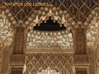 El Palacio de los Leones marca el momento culminante de la arquitectura de la Alhambra. Como síntesis y símbolo de su riqueza decorativa y a la vez de la significación del complejo hidráulico del recinto,  se ha conservado su fuente.A su función simbólica, se une la utilitaria. Un complicado sistema de funcionamiento permitía mantener el agua en la fuente como una lámina. El cilindro central de la taza la abastecía y evacuaba a la vez, de forma que el agua nunca la desbordaba. 