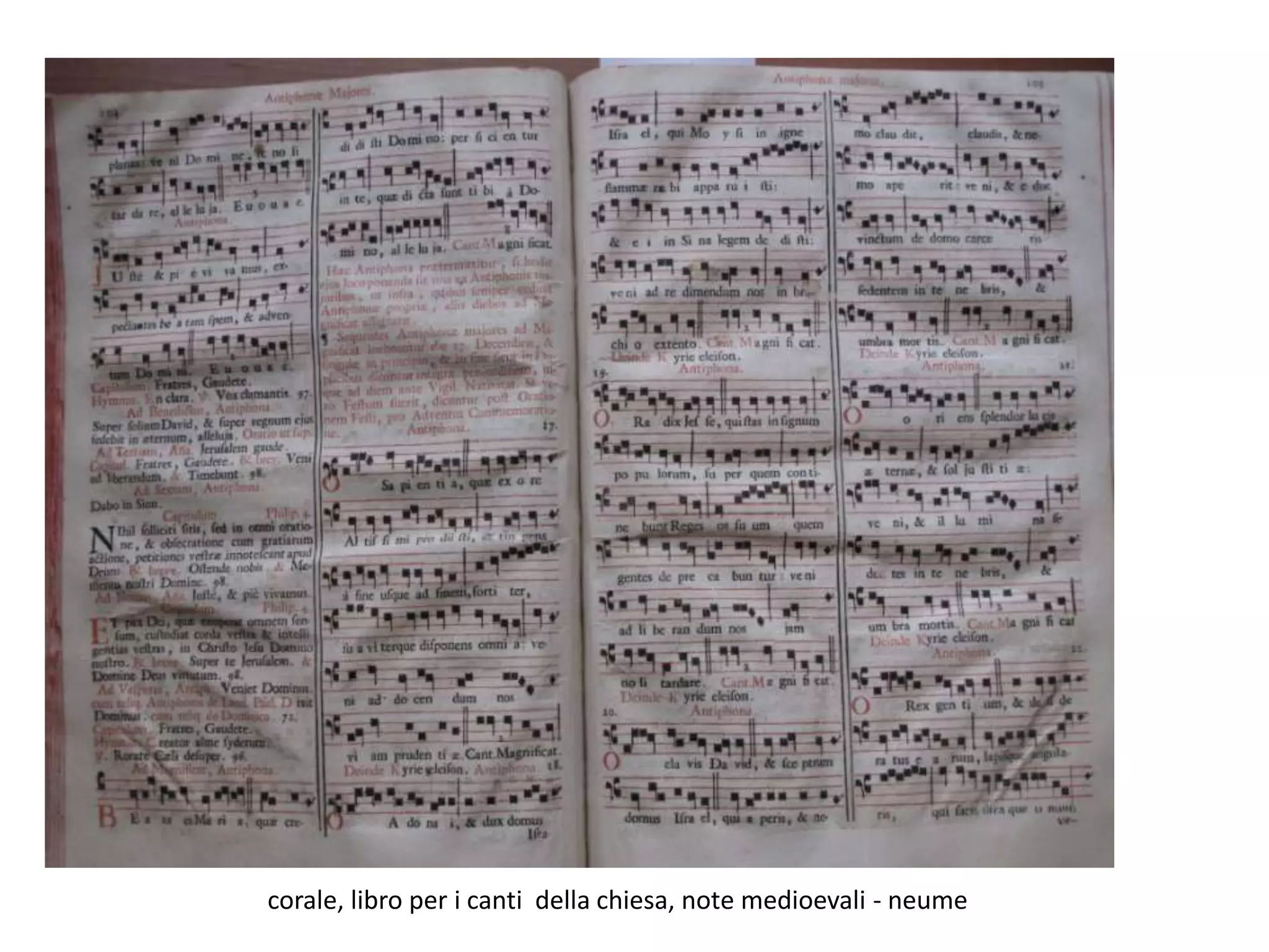 corale, libro per i canti della chiesa, note medioevali - neume
 