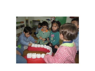 La boca y el cepillo de dientes de