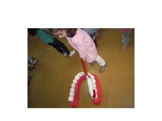 La boca y el cepillo de dientes de