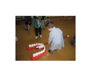 La boca y el cepillo de dientes de