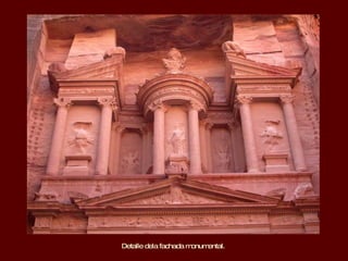 Detalle dela fachada monumental.   