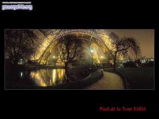 Pied de la Tour Eiffel 