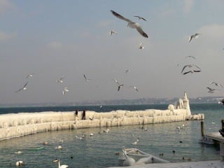 Lago Le man Congela (Suiça)