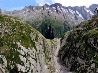 Panorámica de la cumbre del dique. 