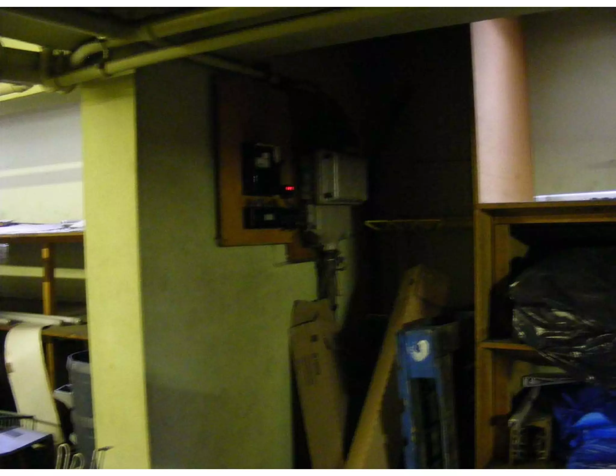 Images of empty supermarket - 5 11 09