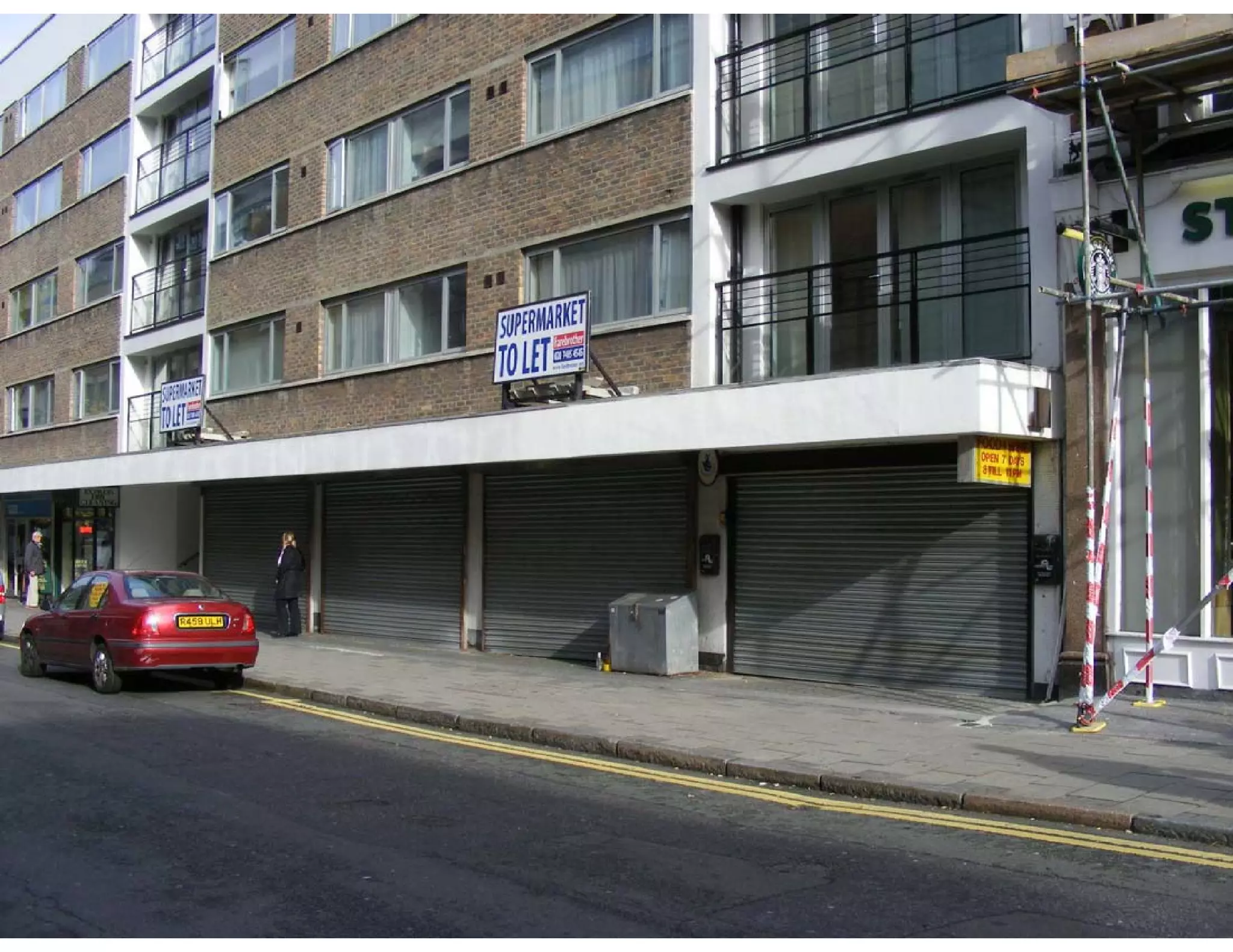 Images of empty supermarket - 5 11 09