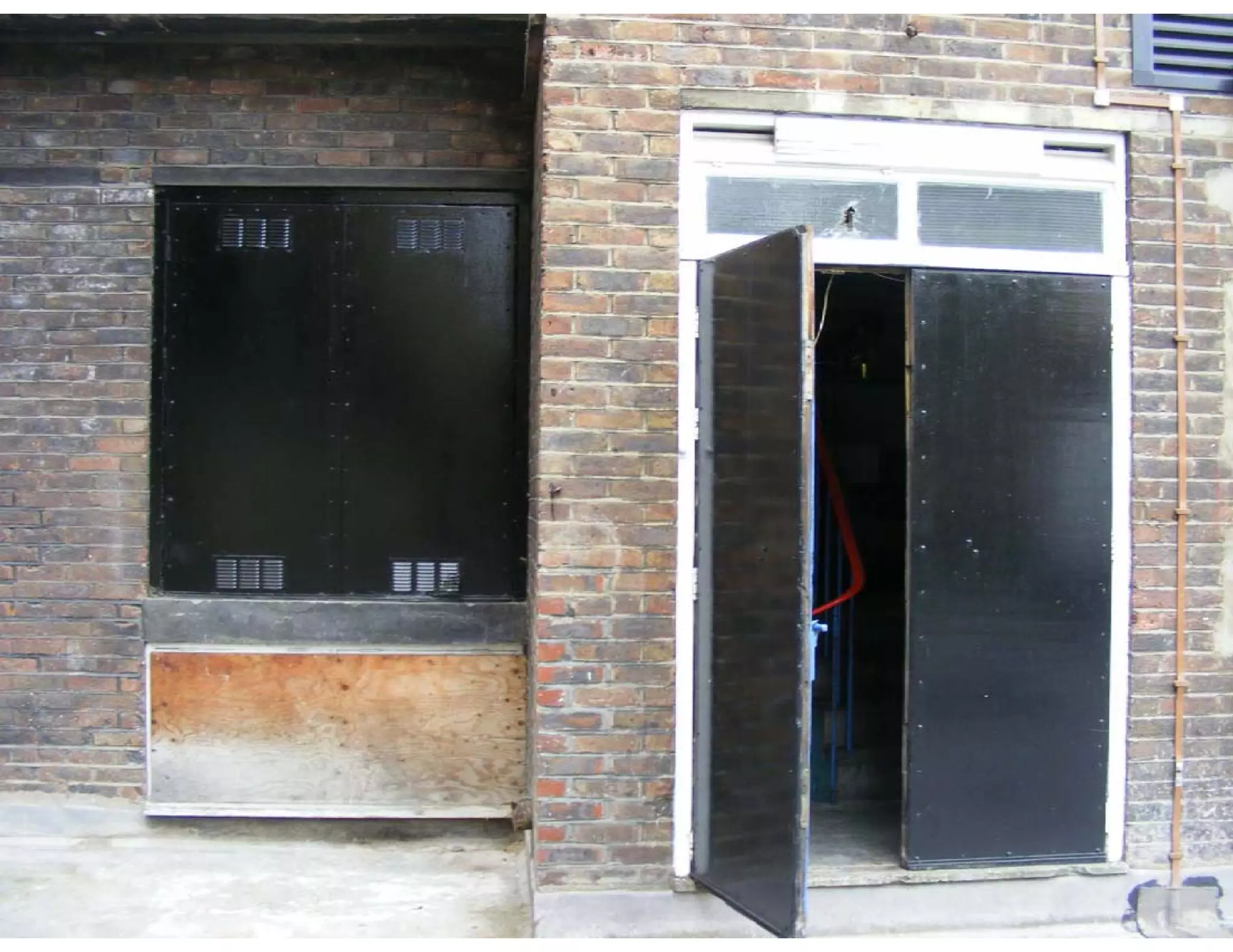 Images of empty supermarket - 5 11 09