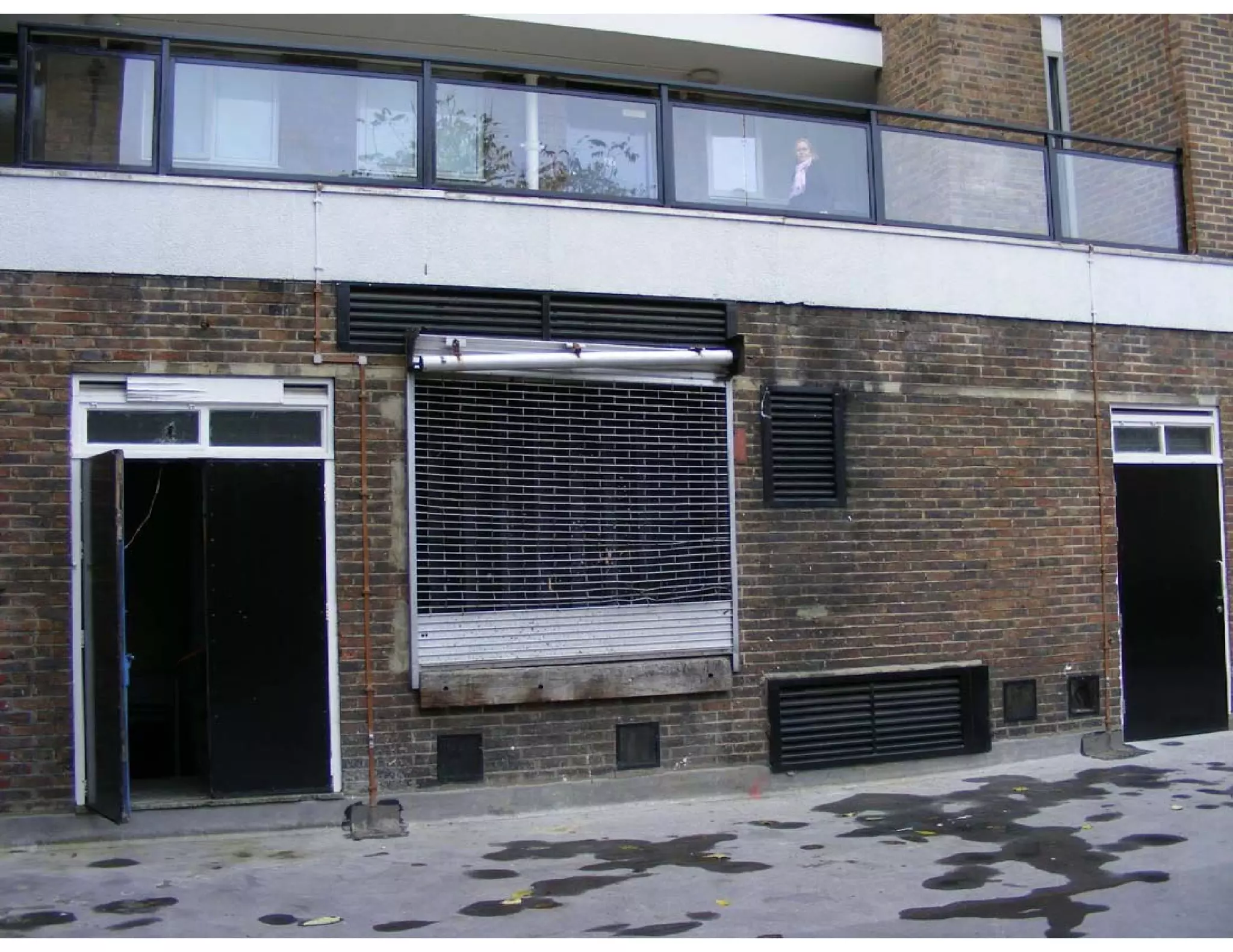 Images of empty supermarket - 5 11 09