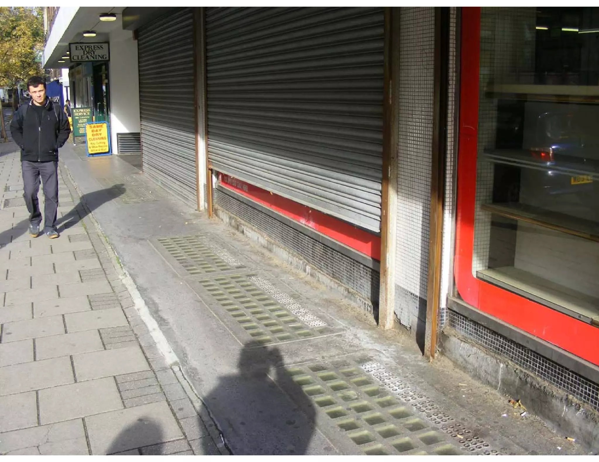 Images of empty supermarket - 5 11 09