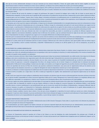 alors que les services administratifs classiques ne sont pas contraints par des contrats d’objectifs, à l’instar des agents publics dont les tâches exigibles ne sont pas
objectivement évaluées et dont les évolutions de carrière sont en souffrance, en l’absence d’un système adéquat mis en place par la Fonction publique.
On remarque également une profusion de structures d’exception (Agences, EPA ou EPIC) qui reprennent certaines missions de service public sans cependant apporter une
réelle valeur ajoutée par rapport aux administrations traditionnelles alors qu’en revanche, l’abondance des ressources humaines et l’excellence des conditions de travail ne
leur font guère défaut.
Quant à la fonction RH qui aurait dû constituer un support de performance des agents, il convient de souligner qu’en réalité, elle est traitée en parent pauvre de
l’Administration sénégalaise. Les liens étroits entre la qualité des RH, la motivation et la productivité, devenus des lieux communs bien avant la célèbre expérience de Mayo,
n’inspirent guère sous nos tropiques. Toujours dans le même sillage, la formation permanente est insuffisamment prise en considération par les administrations qui ne
misent pratiquement pas sur sa contribution à la productivité des services. La gestion prévisionnelle des emplois et des compétences, encore balbutiante, n’est pas indexée
au plan de carrière des agents et encore moins à la planification des besoins des services.
Les formations, qui se font au gré des exigences individuelles, n’irriguent pas les demandes institutionnelles et ne sont généralement pas suivies de reclassement, en raison
de l’obsolescence du système de rémunération qui ne les encourage pas. D’ailleurs, lorsque les reclassements sont opérés, ils sont souvent effectués sans rapport avec les
postes occupés ; ce qui fait perdre à l’Administration le bénéfice du renforcement des capacités de ses agents. Pis, dans certains cas, les profils sont doublés, ce qui est source
de distraction de ressources financières et de mauvaise utilisation des ressources humaines, toutes choses contraires au souci de performance recherché par la GAR.
L’image du Service public est donc peu reluisante tant celui-ci est réputé être inaccessible, peu neutre et caractérisé par un système de référence reposant sur des
affiliations subjectives (recrutement clientélistes, népotisme dans la délivrance des marchés…) qui non seulement faussent les règles du jeu mais aussi constituent une
source d’improductivité. En somme, un jugement sans rapport avec la conception Wébérienne et la GAR présentés plus haut.
Il faut dire que le recrutement des RH n’obéit pas, en général, aux normes. Dans de nombreux services administratifs, les profils sont en déphasage avec les emplois occupés,
ce qui laisse perdurer la lancinante question de l’inadéquation de la formation au poste de travail, source de contre-performances de l’Administration.
Pour finir sur ce point, notons que les traitements salariaux et autres avantages n’obéissent pas à des critères de cohérence entre agents publics situés aux mêmes rangs et
profils ; ce qui contribue à nourrir certaines frustrations, à dépouiller l’Administration de certaines de ses RH de qualité et, par voie de conséquence, aux pertes de
productivité.
UN DELITEMENT DE LA NORME ADMINISTRATIVE
La norme administrative est de plus en plus bafouée dans nos administrations, depuis plus d’une dizaine d’années. La création, comme la suppression des services, n’obéit
pas toujours aux critères de rationalité qui établissent une correspondance claire entre les missions, les fonctions, les unités fonctionnelles et les ressources humaines dont
le nombre et la qualité restent assujettis à ces indicateurs.
Si la création de structures doit faire l’objet d’études d’opportunité poussées pour évaluer leur pertinence institutionnelle, leur utilité sociale et leur impact sur les finances
publiques, entre autres considérations, leur suppression, quant à elle, doit surtout interroger l’exhaustivité de la couverture des missions de service public.
L’omission de telles précautions normatives, devenues banales sous nos cieux, repose la question de l’instabilité institutionnelle qui, au-delà des coûts énormes qu’elle
induit en termes de paperasse à renouveler (changements d’en-tête) et de charges locatives, bat en brèche l’exigence de continuité dans le traitement des dossiers
administratifs et l’efficacité de l’action publique. L’inobservance des règles, en la matière, est à l’origine de l’apparition de nouvelles structures et de l’absence d’autres dans
le décret de répartition des Services de l’Etat. Des structures qui, pourtant, continuent de fonctionner, sans aucun acte de régularisation initié par les ministres ou les
secrétaires généraux des ministères concernés et, ce, en dépit de l’abrogation de toutes les dispositions contraires par ce texte réglementaire.
Au-delà de ces éléments, la création inopportune de subdivisions dans de nombreux départements ministériels et services administratifs, sans que ni le volume de travail ni
l’existence de RH ne le justifie, est à ranger dans ce lot. Elle se traduit par l’apparition de coquilles vides administratives qui impactent négativement sur les finances
publiques.
En effet, seul le non-respect des normes explique la cohabitation, dans les ministères, de plusieurs types de structures (direction générales, directions, divisions et bureaux)
qui, au-delà de brouiller l’imputabilité des actions, favorisent l’apparition d’effets pervers comme l’allongement de la chaine hiérarchique et la compétition effrénée entre
leurs différents responsables. Les conséquences y relatives vont à l’encontre de la coordination efficace, donc à la performance de l’action publique.
Les écarts par rapport aux normes administratives sont donc légion. Ils vont jusqu’aux systèmes de gouvernance mis en place dans l’Administration qui restent marqués par
leur caractère lâche. Les dispositifs de contrôle ne sont pas toujours efficients en raison du manque de ressources humaines des institutions dédiées à cette fonction
(contrôles interne et externe, juridictionnel et non juridictionnel) alors que les travaux des conseils (de Surveillance, d’Administration…) manquent d’efficacité, faute de
ressources humaines de qualité ou d’exhaustivité de l’information administrative tandis qu’ailleurs les outils de bonification de la qualité (démocratisation de la
participation, comité direction, manuels de procédure…) sont négligés, voire ignorés.
Ces constats d’analyse semblent s’inscrire dans la durée si l’on sait qu’au niveau managérial, la répartition du travail n’obéit pas souvent aux critères classiques du
management. L’expérience dans le domaine, le parcours professionnel et bien d’autres éléments de logique ne sont plus les seuls indicateurs à l’aune desquels sont opérées
les imputations de dossiers ou la responsabilisation des agents publics, ce qui ne fait que rajouter à la confusion.
QUELQUES PROPOSITIONS D’AMELIORATION
Diverses mesures sont nécessaires pour bien installer l’Administration dans la GAR et booster l’émergence. Parmi celles-ci, on peut relever trois éléments de propositions
inspirés des préceptes des Sciences de l’Organisation.
Ces recommandations, qui visent à apporter une lumière éclairante sur le parcours emprunté depuis plus d’une décennie par nos administrations, tournent autour de la
philosophie qui doit prévaloir dans la structuration des organisations, de la bonification des procédures et, enfin, des éléments de réponse RH.
REVENIR AUX FONDAMENTAUX DES SCIENCES DE L’ORGANISATION
Les Sciences de l’Organisation mettent la question de la Vision et des Valeurs au cœur des fondations des unités fonctionnelles. Des principes qui, à l’échelle de
l’Administration d’un pays, ne devraient pas occulter le contexte social. C’est dans cette perspective que l’Administration sénégalaise pourrait valablement s’appuyer sur les
valeurs cardinales
de la société sénégalaise pour faire du travail bien fait un sacerdoce.
 