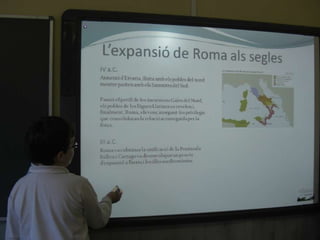 Els clients varen ser absorbits per la Plebs arribant a desaparèixer. Els esclaus protagonitzen revoltes.Al Principat (27a.C. al 284 d.C.)Sota el mandat d’August es modifica la jerarquia si bé continua basada en la riquesa.