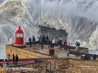 Portugal...Village de Nazaré La célèbre plage pour le surf Praia do Norté photo1 Fransisco
Seco
 