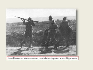 Un soldado ruso intenta que sus compañeros regresen a sus obligaciones
 